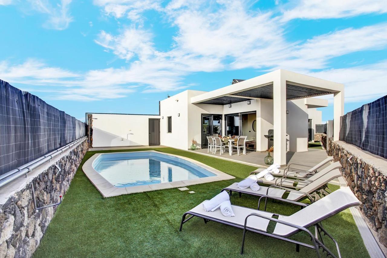 Villa Del Roque, Heated Pool & Luxury In El